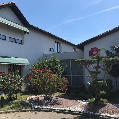 Готель Les Jardins D'Oleron Сен-П'єрр-д'Олерон Екстер'єр фото